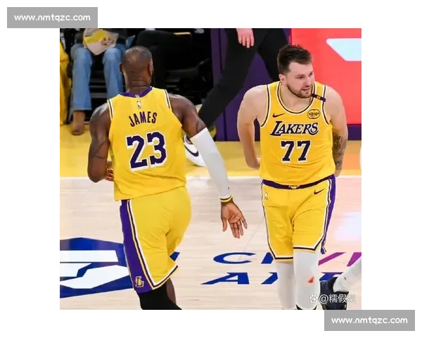 NBA直播湖人对阵热火G4巅峰对决詹眉巴特勒正面对抗全解析